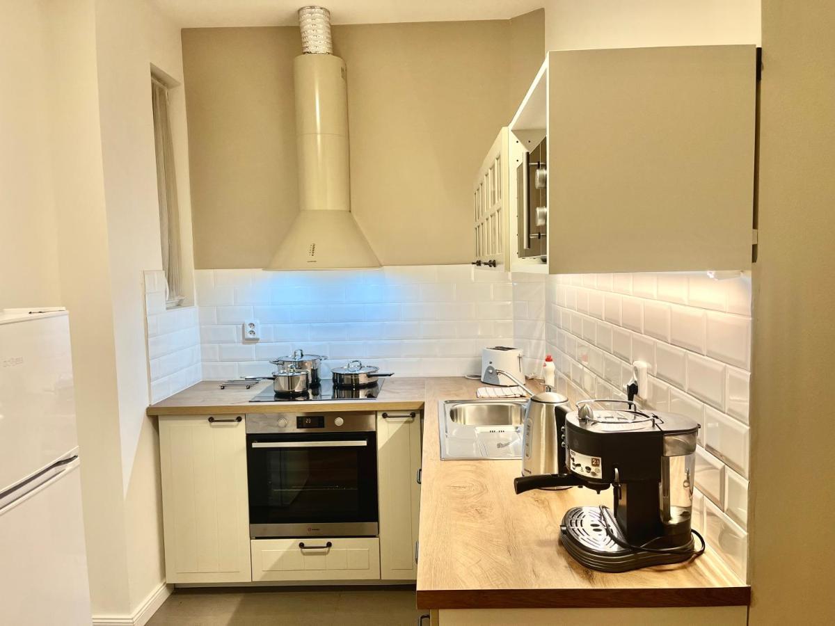 Riverbridge Apartments Прага Экстерьер фото